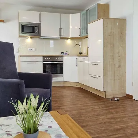 Ferienwohnung-308-hohe-lith-duhnen-mit-eigenem-strandkorb-am-strand クックスハーフェン