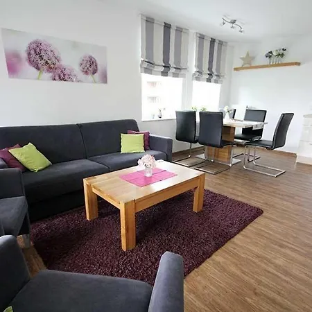 Ferienwohnung-308-hohe-lith-duhnen-mit-eigenem-strandkorb-am-strand クックスハーフェン